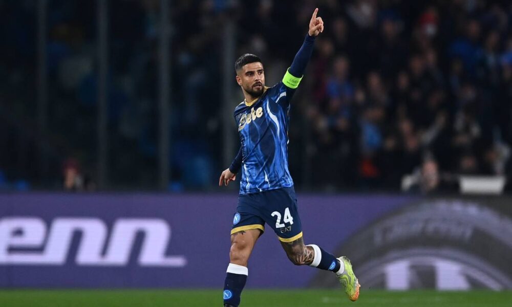 Lorenzo Insigne, es abucheado por la afición napolitana en su último partido en competiciones europeas