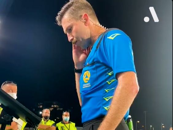 Video: La Premier League sería mucho mejor si los árbitros pudieran hacer esto