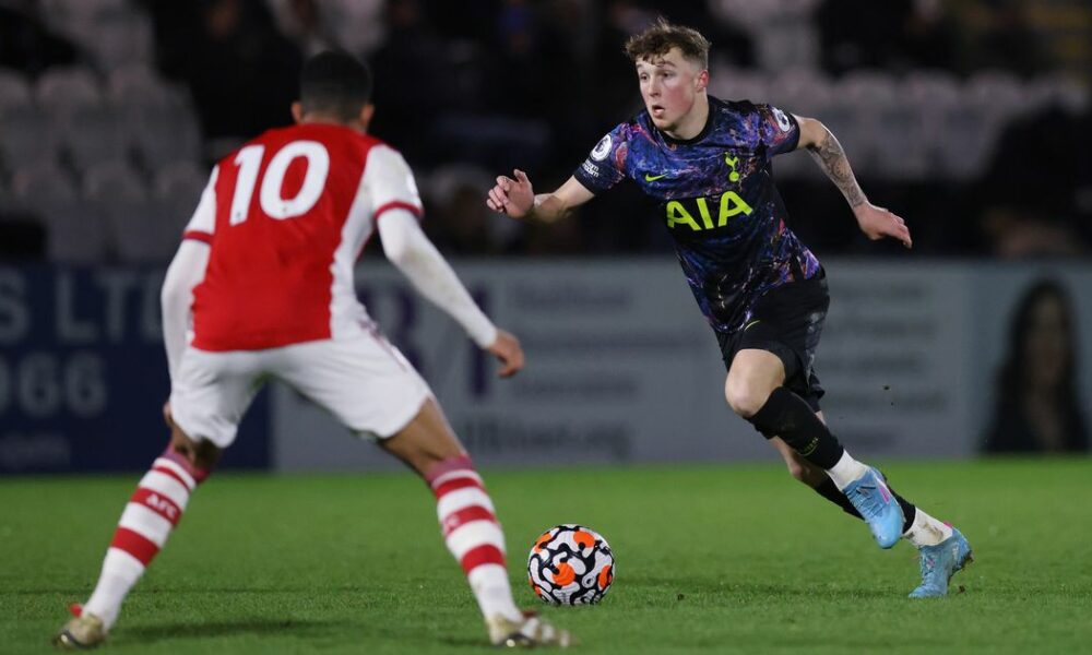 Los grandes planes del Tottenham para Alfie Devine después de su impresionante gol contra el Arsenal