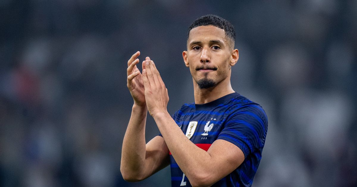 Qué pasó con el as del Arsenal William Saliba después de reemplazar a Raphael Varane para su debut en Francia