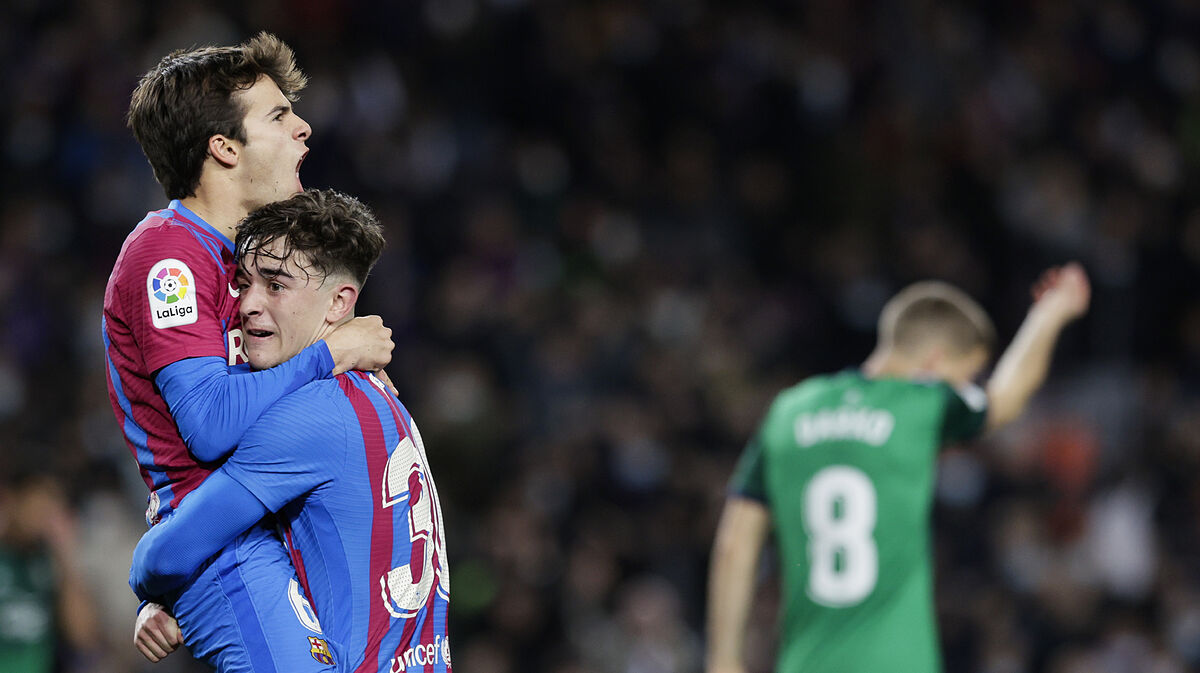 Barcelona supera a Osasuna antes de El Clásico