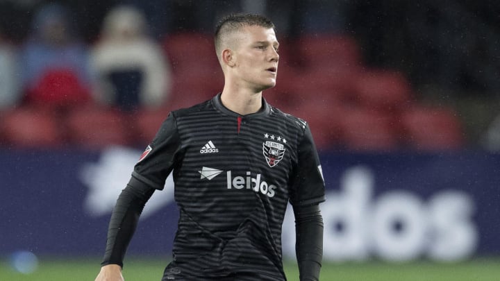 DC United vuelve a adquirir a Chris Durkin de Sint-Truidense VV a través de Houston Dynamo