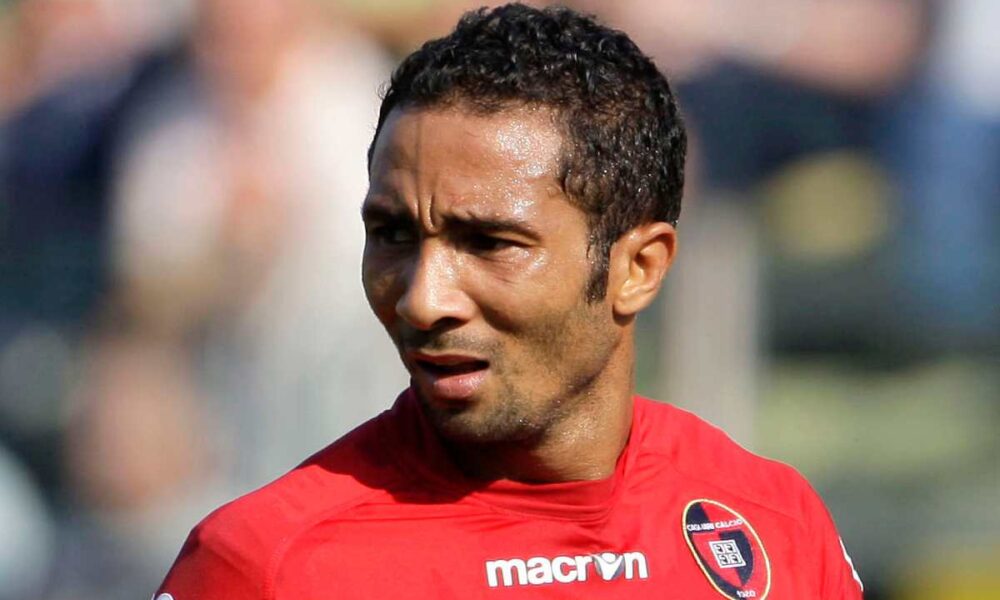 El exdelantero brasileño del Cagliari Jeda habló sobre la situación actual en la casa de los Rossoblù