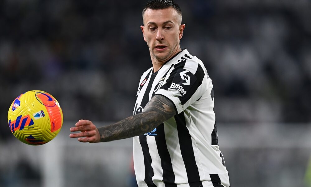 Renovación de Bernardeschi, negociación complicada con la Juve