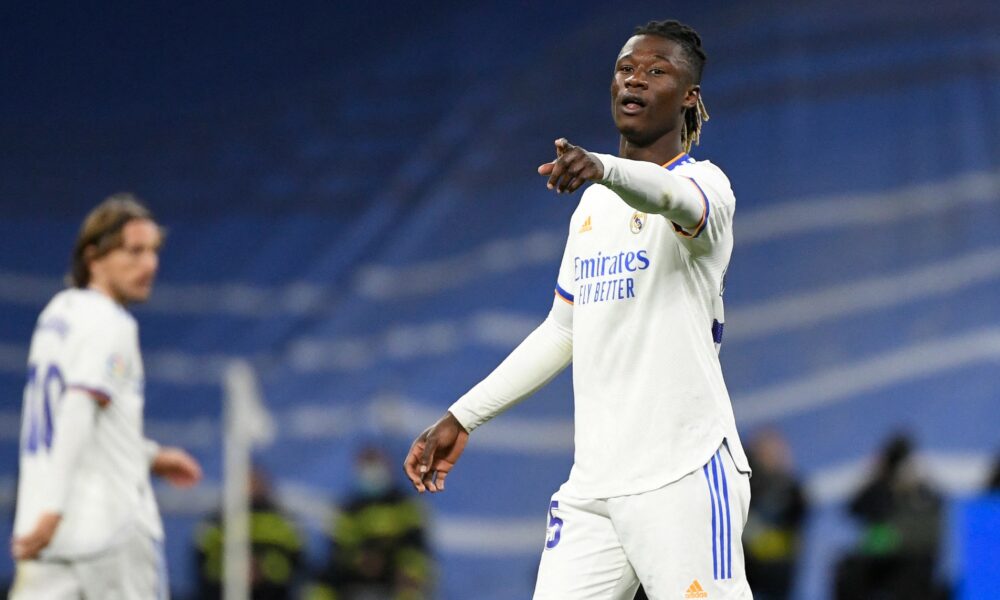 (VER) Los goles maravillosos de Eduardo Camavinga y Luka Modric ponen al Real Madrid por delante de la Real Sociedad