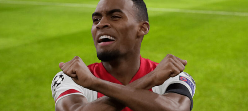 Gravenberch le dice al Manchester United que se va del Ajax