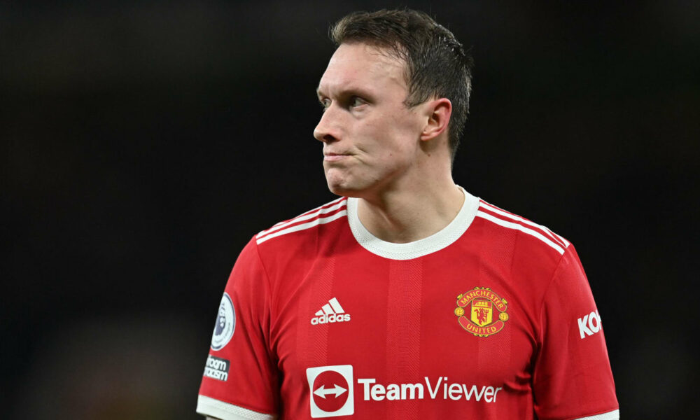 Phil Jones nombrado en la alineación titular de Man Utd para el viaje a Liverpool