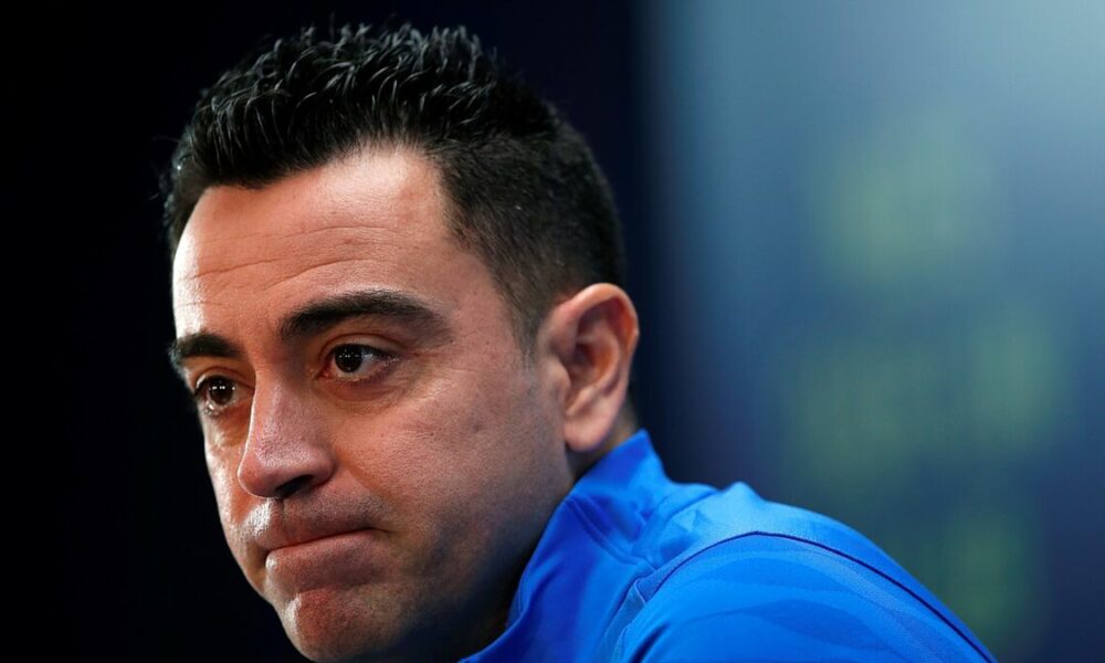 Xavi no descarta la venta de De Jong mientras entran en juego las finanzas del Barcelona