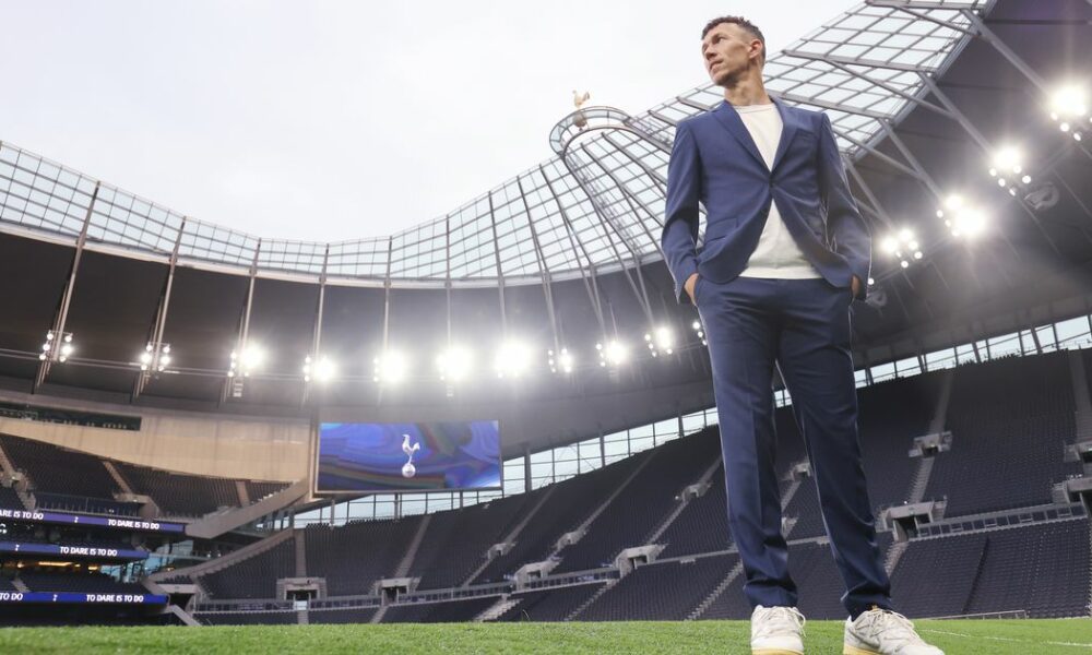 Cómo podría alinearse el Tottenham la próxima temporada después de que Antonio Conte dé la bienvenida a la transferencia de Ivan Perisic