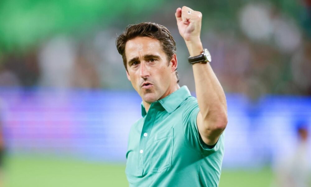 El entrenador en jefe de Austin FC, Josh Wolff, firma una extensión de contrato por tres años