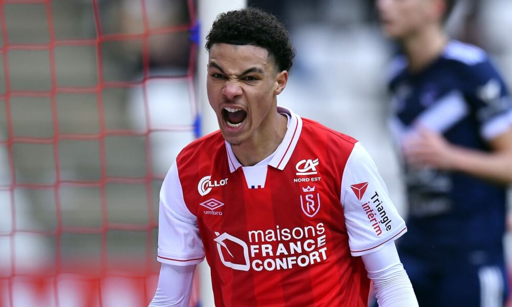 Newcastle confía en llegar a un acuerdo con Hugo Ekitike