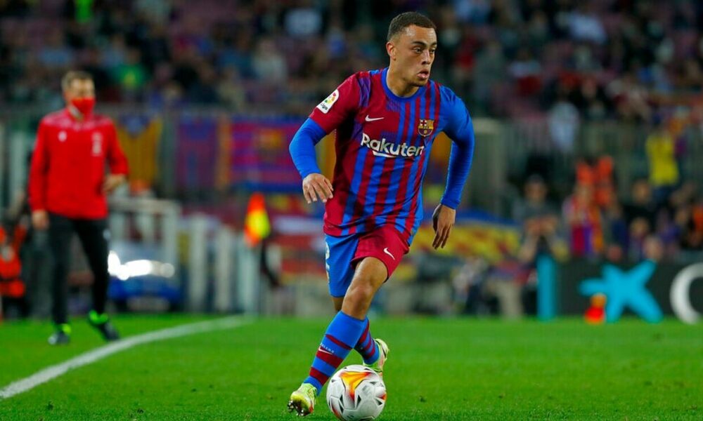 Fabrizio Romano revela factor clave en el interés de Sergino Dest del Manchester United