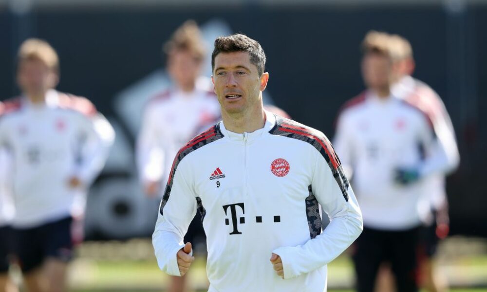 El presidente del Bayern insiste en que Robert Lewandowski jugará en Allianz la próxima temporada