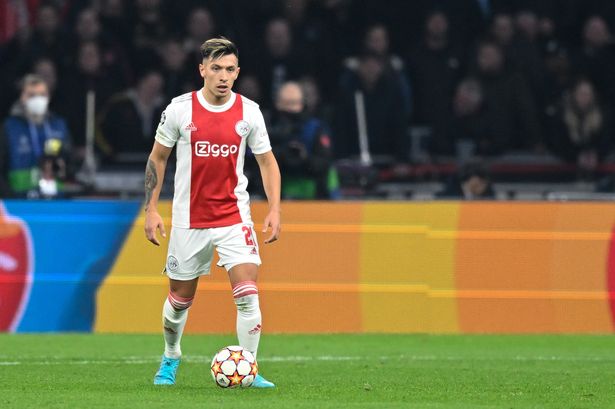 El Arsenal presenta una ‘tercera oferta’ aumentada para el objetivo de transferencia prioritario de Erik ten Hag Man Utd