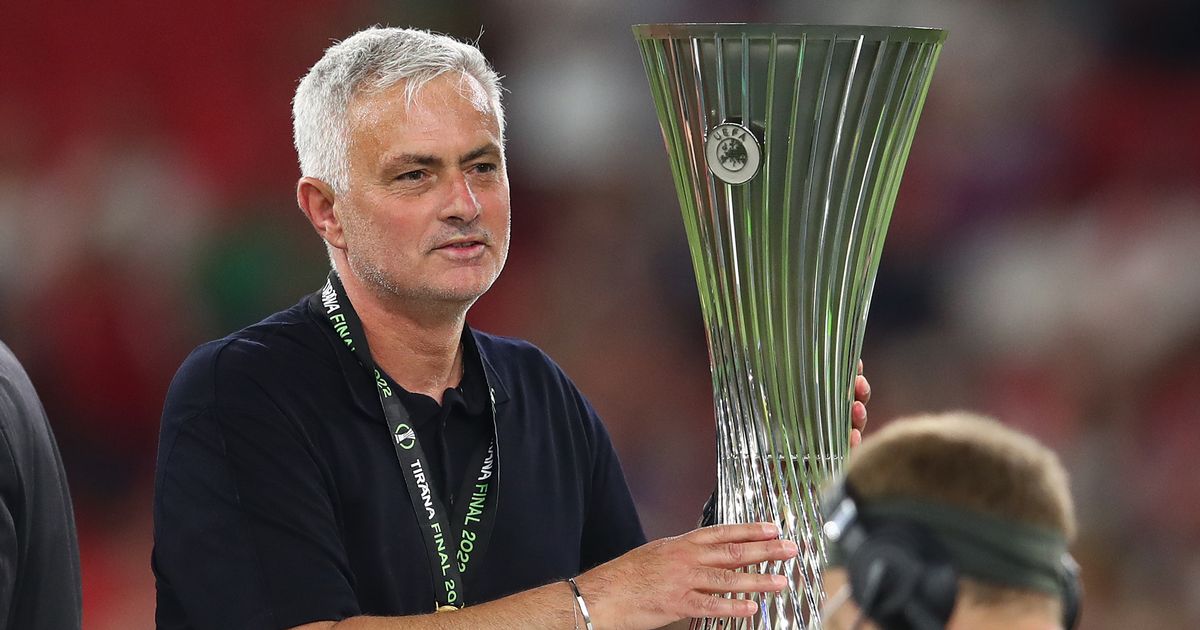 José Mourinho podría ayudar a solucionar el problema de Tanguy Ndombele de Tottenham en medio de una decisión clave de Antonio Conte