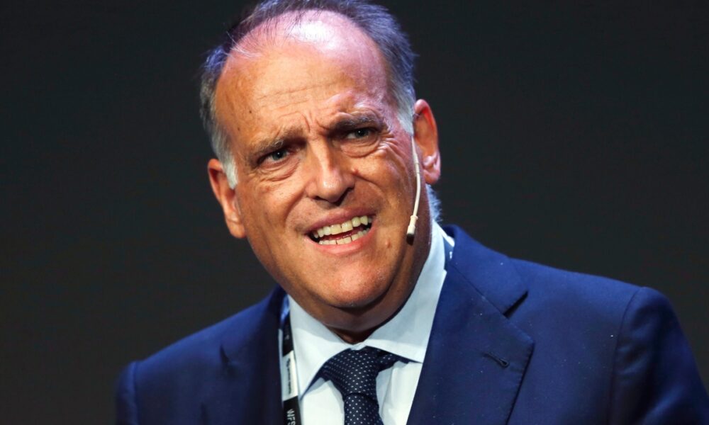 El presidente de LaLiga, Javier Tebas, acusa al director del Barcelona de populismo
