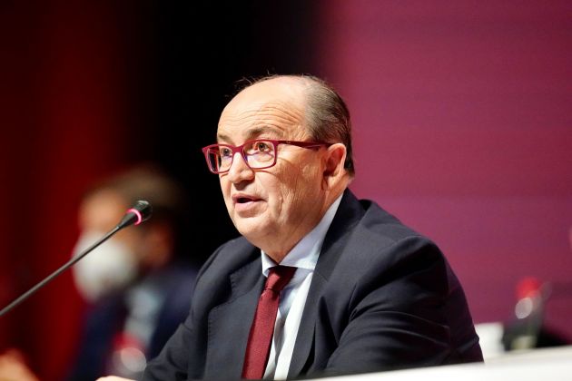 El presidente del Sevilla, José Castro, habla sobre el futuro de Julen Lopetegui en el Sánchez-Pizjuán