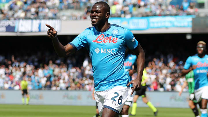 El central del Napoli, Kalidou Koulibaly, habla sobre su futuro en medio de los vínculos con el Barcelona