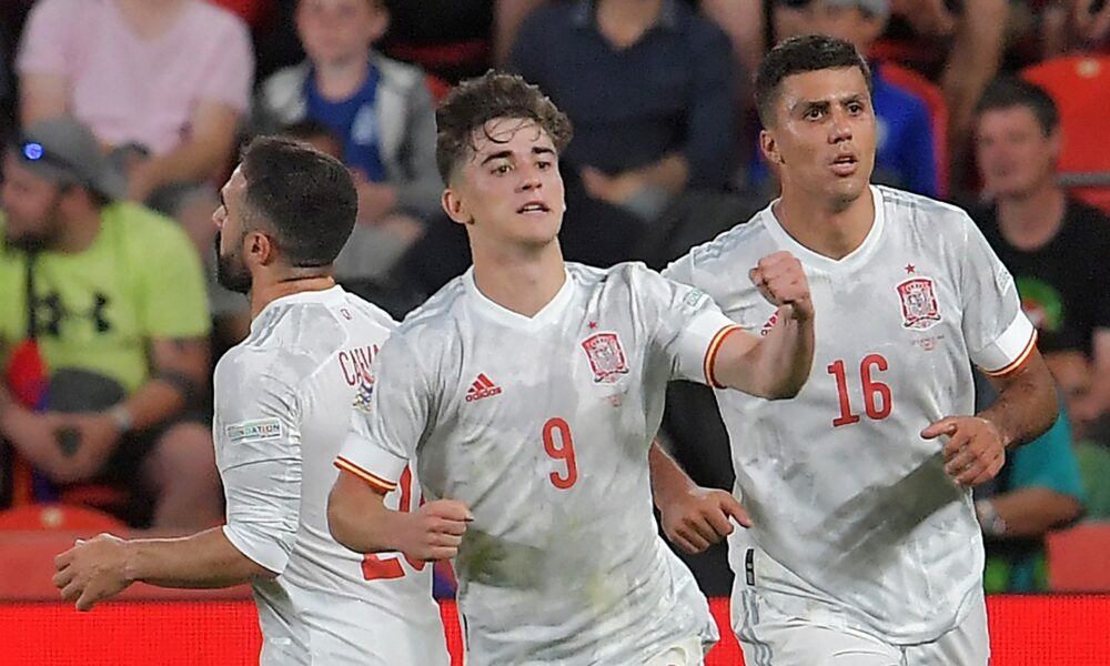 Luis Enrique exige que España mejore tras el empate checo