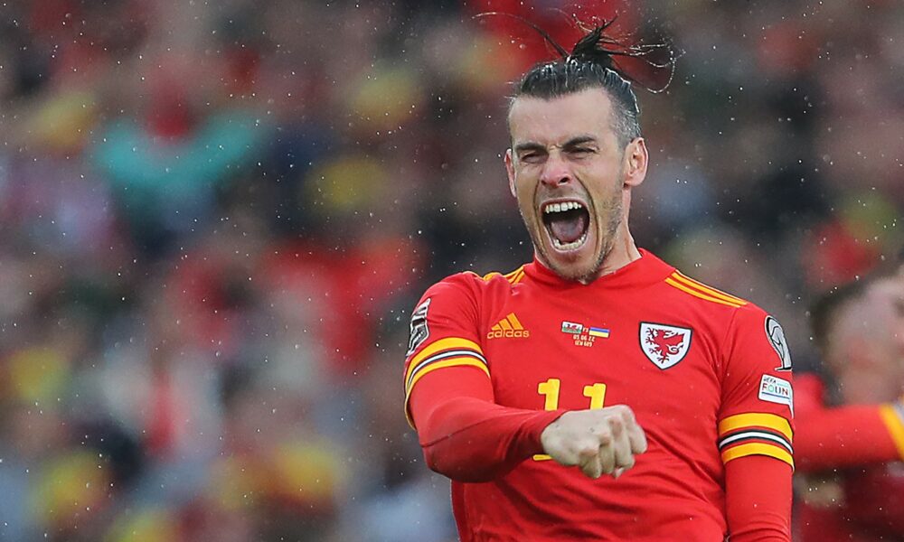 Gareth Bale da pistas sobre el futuro y Gales sella el puesto en la Copa del Mundo