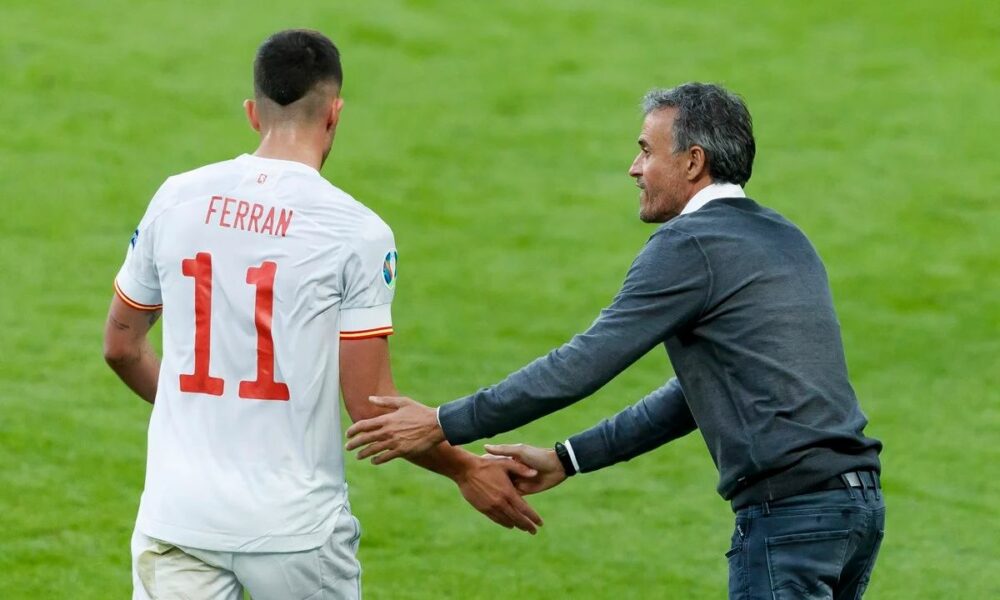 Luis Enrique defiende a Ferran Torres tras otra velada tranquila