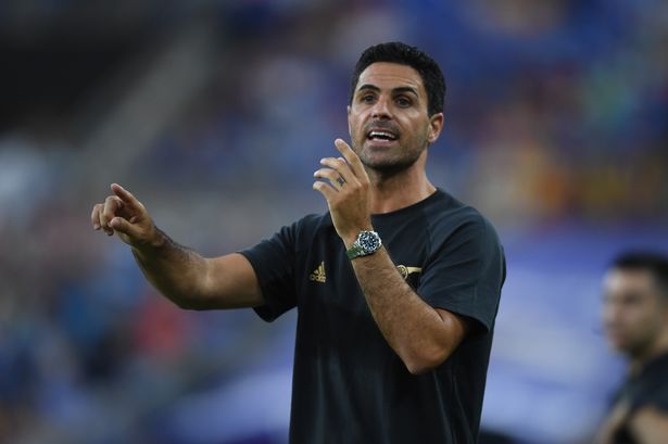 Mikel Arteta afirma que el Arsenal está monitoreando más fichajes mientras el gerente revela el plan de transferencia