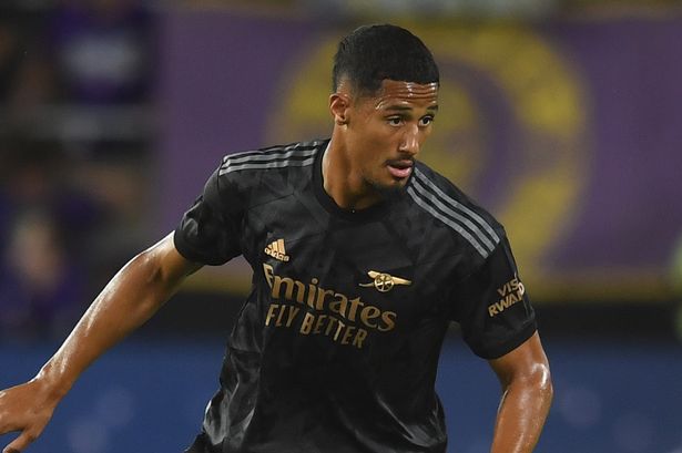 Mikel Arteta pone fin a las críticas clave cuando William Saliba ‘acuerda’ el nuevo contrato del Arsenal