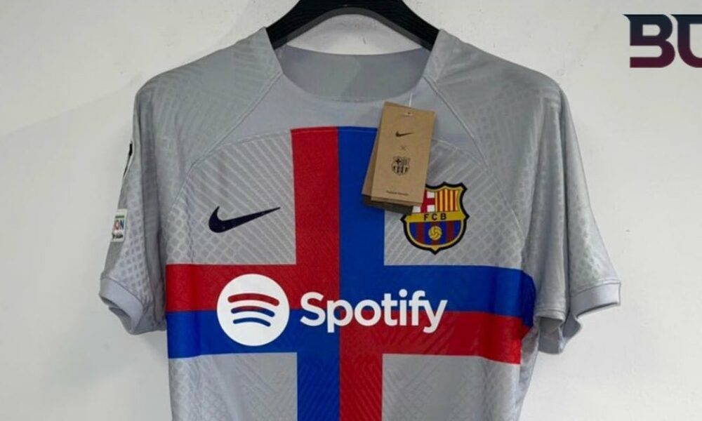 Surgen imágenes filtradas de la tercera equipación del Barcelona para la temporada 2022/23