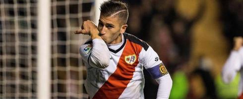 Adri Embarba vinculado con el regreso del Rayo Vallecano en 2022