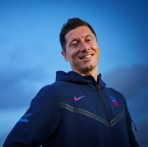 Barcelona hace oficial el anuncio de Robert Lewandowski