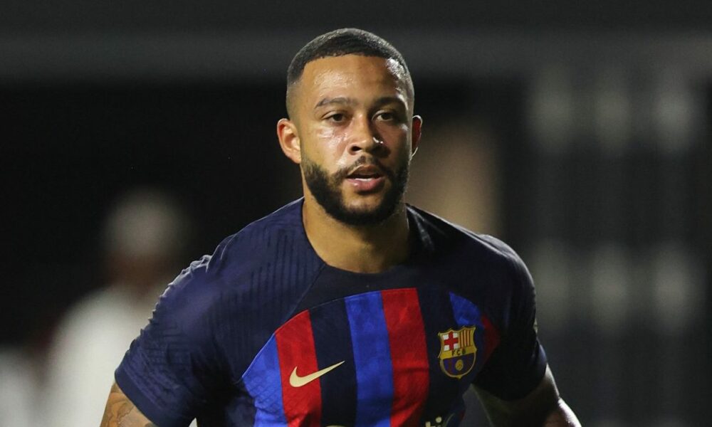El Manchester United considera fichar al delantero del Barcelona Memphis Depay