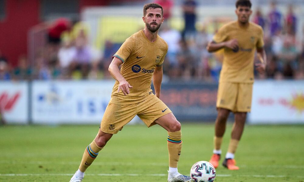 Milan sopesa fichaje por el centrocampista del Barcelona Miralem Pjanic