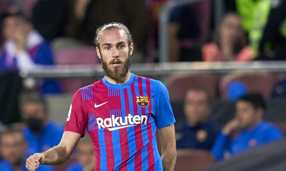 Avanza la negociación de Óscar Mingueza pero el Barcelona sigue firme