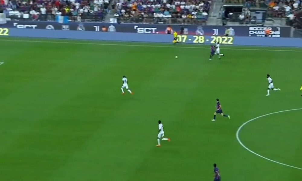 Vídeo: Ronald Araujo y Antonio Rudiger se enfrentan en la carrera pedestre de El Clásico