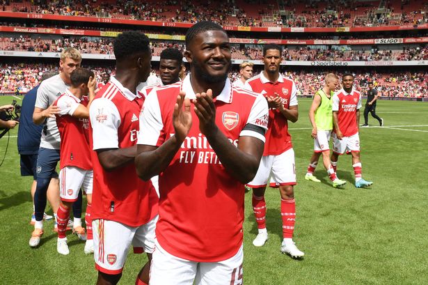 Ainsley Maitland-Niles se ofreció a Southampton cuando el Arsenal recibió un impulso en la negociación de transferencia