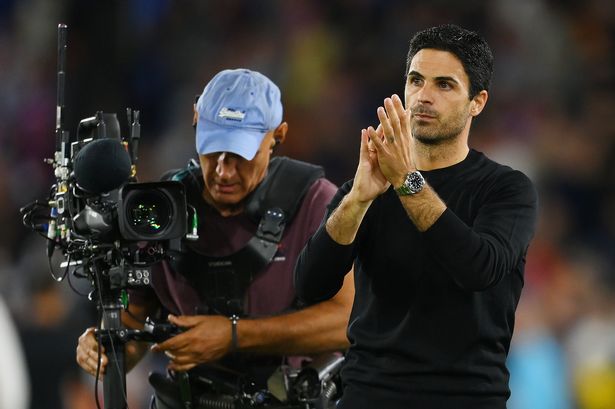 Todo lo que dijo Mikel Arteta sobre el debut de Saliba, el lateral derecho blanco y la victoria del Arsenal