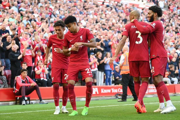 Liverpool envía mensaje a Arsenal, Chelsea y Tottenham al igualar récord de la Premier League