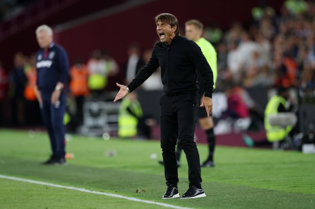 Cada palabra que dijo Antonio Conte sobre el VAR, qué le dijo al árbitro y por qué hizo un cambio