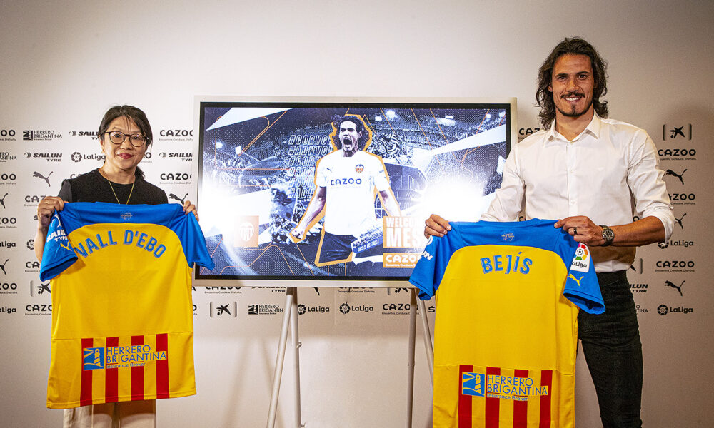 El Valencia confirma el trato de Edinson Cavani