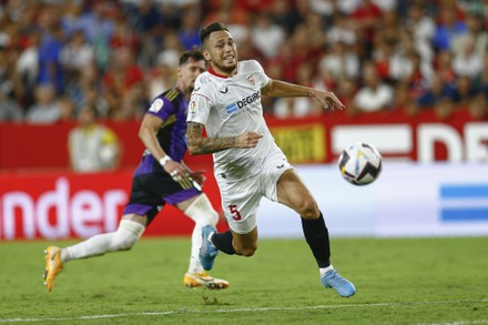 Ajax considera moverse para reemplazar a Antony, que se dirige al Manchester United, con Lucas Ocampos, del Sevilla