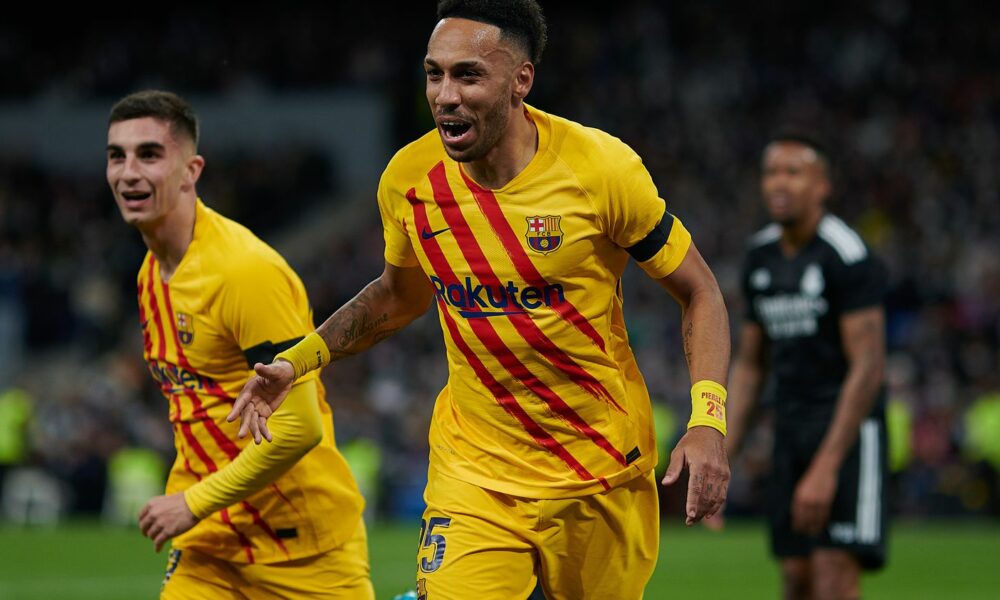 Pierre-Emerick Aubameyang sufre fractura de mandíbula en el robo de su casa amenaza con mudarse al Chelsea