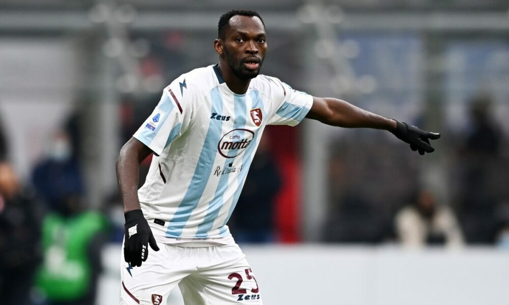 Salernitana, Simy fuera: un club de B hizo una encuesta