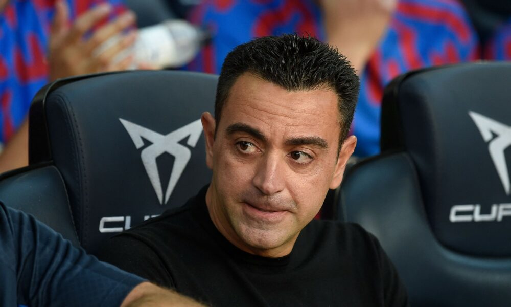 Xavi elogia a la máquina goleadora Robert Lewandowski tras la victoria del Real Valladolid