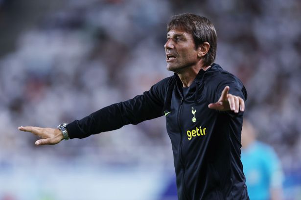 Cada palabra que dijo Antonio Conte sobre la ventana de fichajes del Tottenham, si Gil y Sarr jugarán y Romero