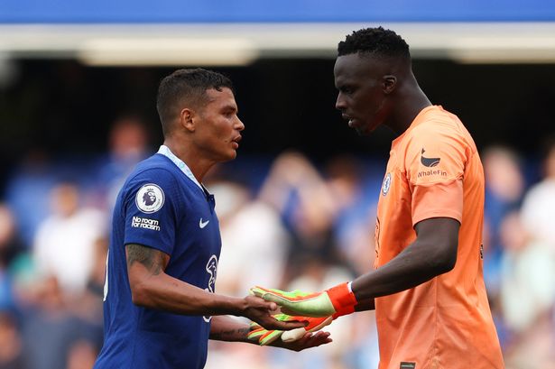 El árbitro da el controvertido veredicto de la llamada VAR de Edouard Mendy después de que el Chelsea superó al West Ham