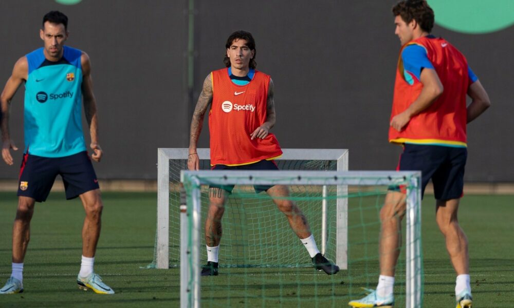 ¿Debe el Barcelona dejar marchar a Héctor Bellerín a la Roma este invierno?