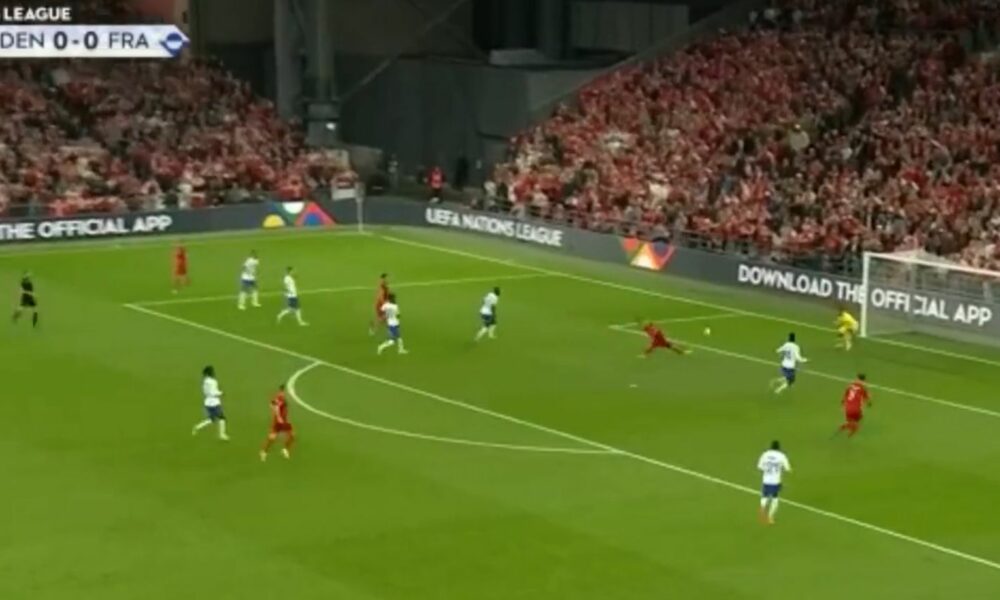 El dúo de la Premier League participa en el maravilloso gol de Dinamarca contra Francia
