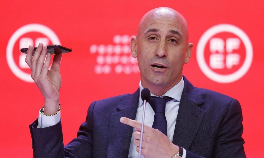 Luis Rubiales acusado de organizar orgías con dinero de la Federación Española de Fútbol