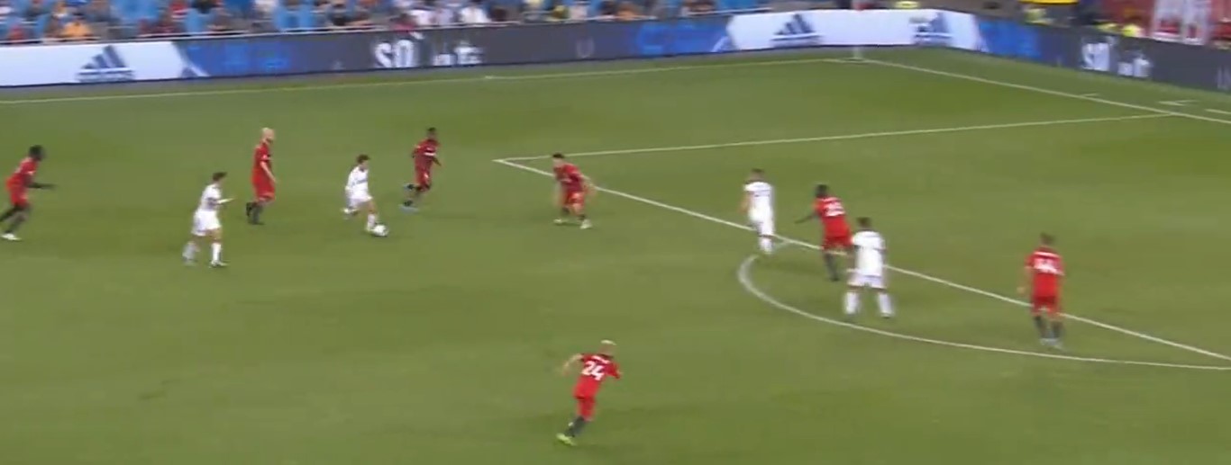 Mira: Riqui Puig abre cuenta en la MLS con gritona para LA Galaxy