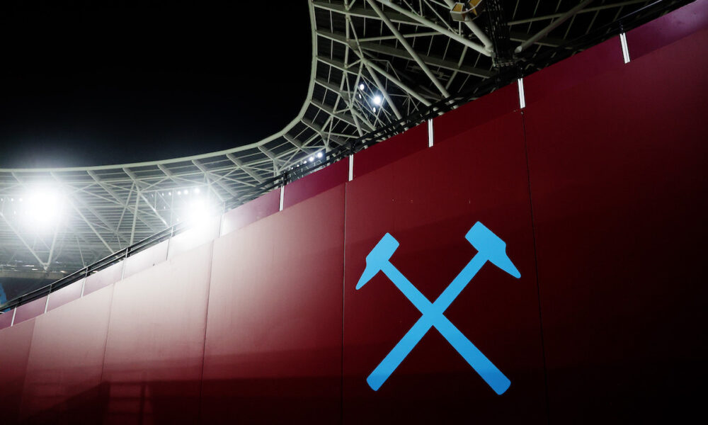 West Ham se prepara para una pérdida de £ 13 millones, cuando el atacante está forzando la salida del London Stadium